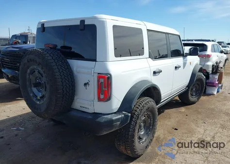 2025 Ford Bronco Badlands z USA, uszkodzony, nr VIN 1FMEE9BP7SLB01393